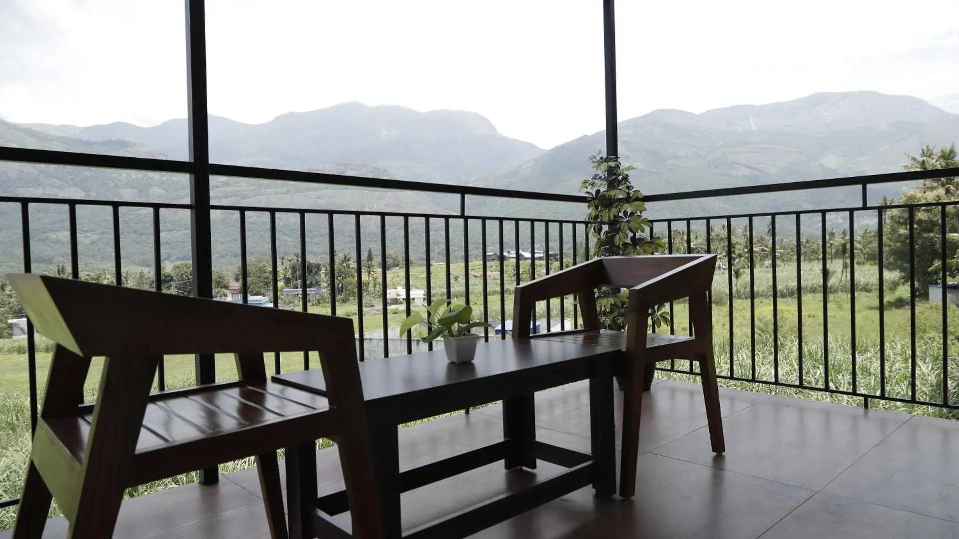 Le Sancta Homestay Maraiyūr 0*,